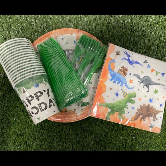 Dinosaur Birthday Party - Picture 6 of 13